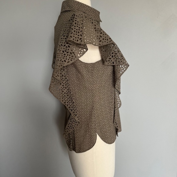 Theory Cotton Eyelet Ruffle Button up Top in Willow Shirt Petite - Picture 4 of 11